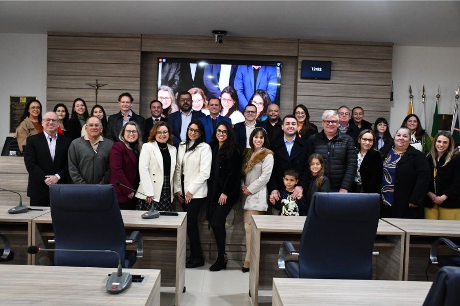 ii-forum-paranaense-de-valorizacao-da-profissao-farmaceutica-evento-debate-formacao-mercado-e-politicas-publicas